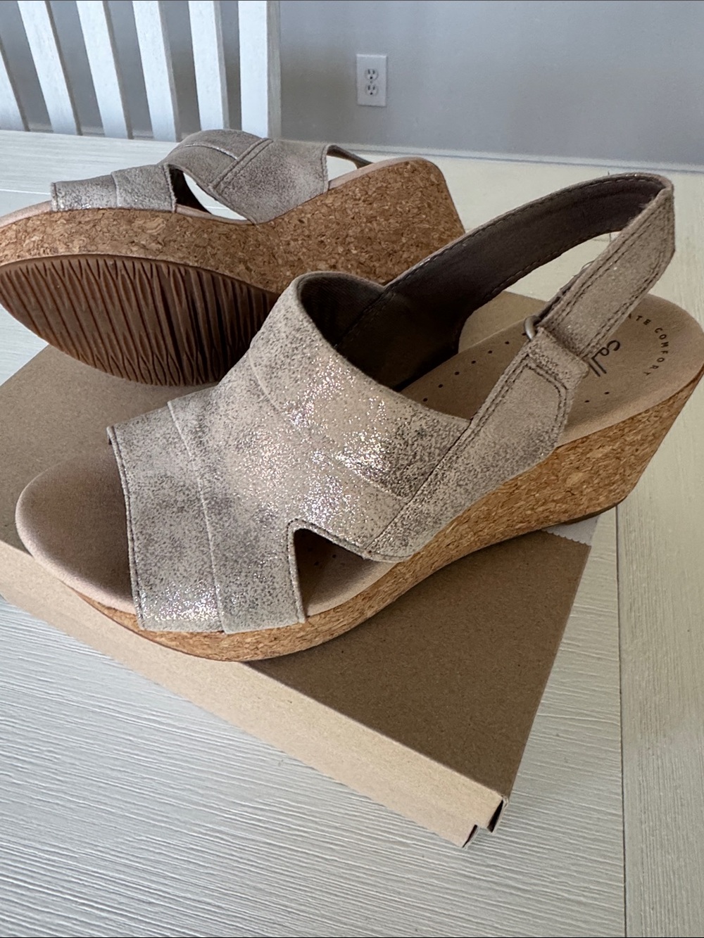 Clark’s Annadel Ivory Pewter sandals - Picture 7 of 9